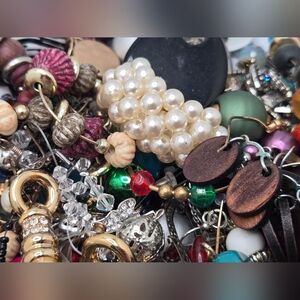 2.3 lbs Mixed Vintage Costume Jewelry Lot Craft Repair DIY Repurpose